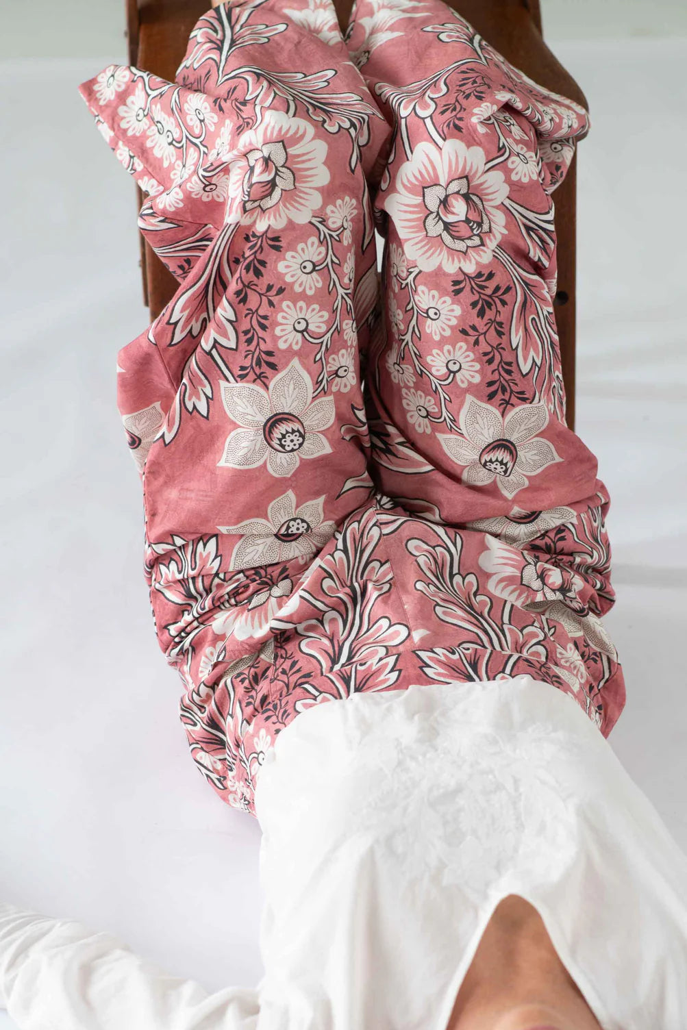 Lazybones Ollie pant French Floral 1750 *organic cotton