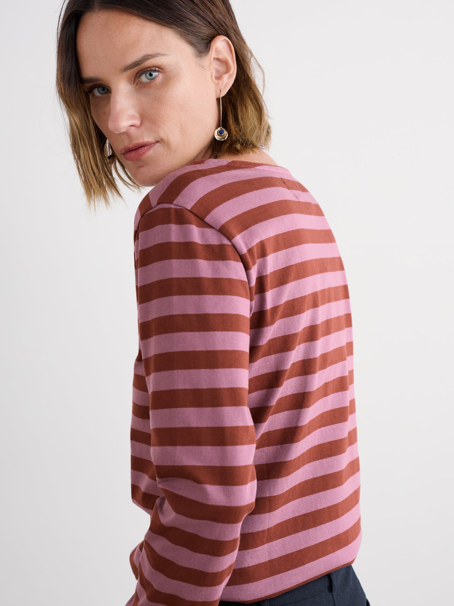 SEASALT CORNWALL - Sailor Shirt in GOTS-Certified Organic Cotton Jersey - Scallion Burgundy