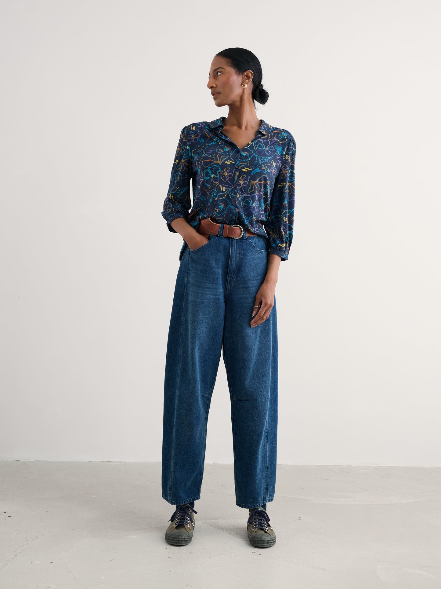 SEASALT CORNWALL - Embrace Shirt - Drawn Floral Maritime