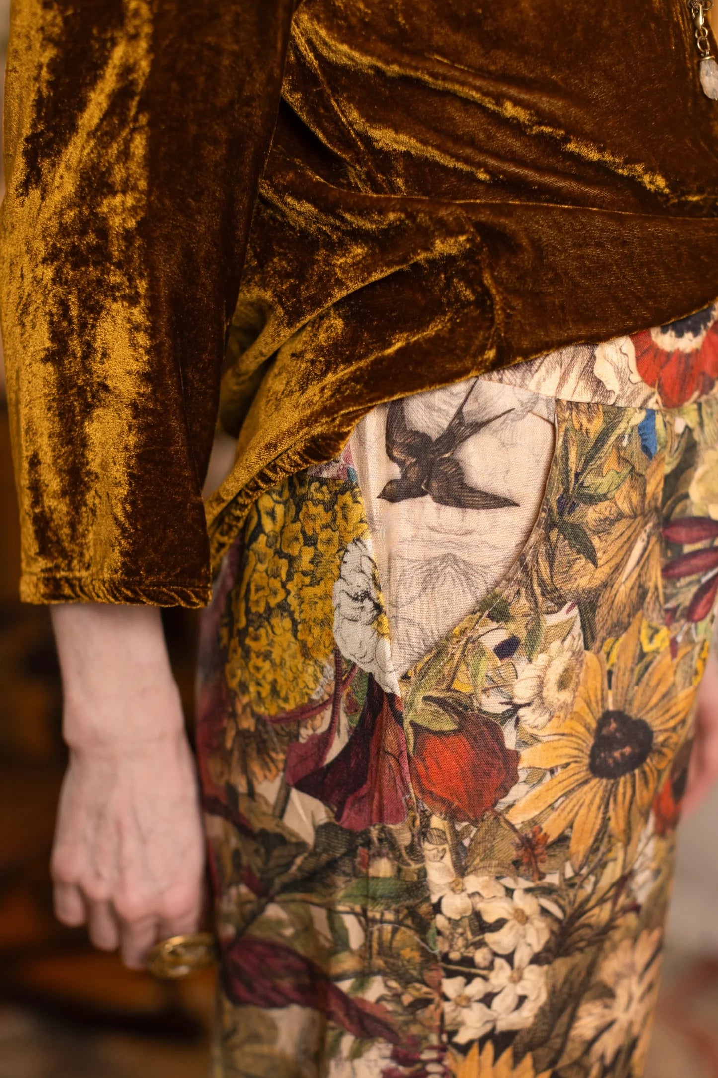 MARKET OF STARS - Golden Hour Linen Cropped Artist Pant