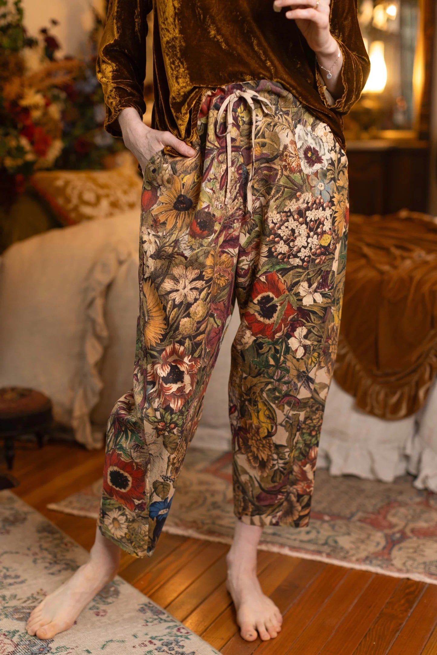 MARKET OF STARS - Golden Hour Linen Cropped Artist Pant