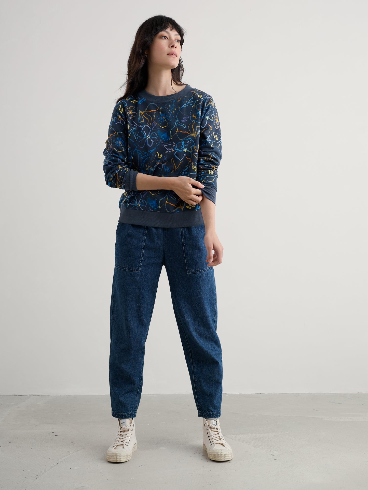 SEASALT CORNWALL - Bright Wave Sweatshirt - Drawn Floral Maritime