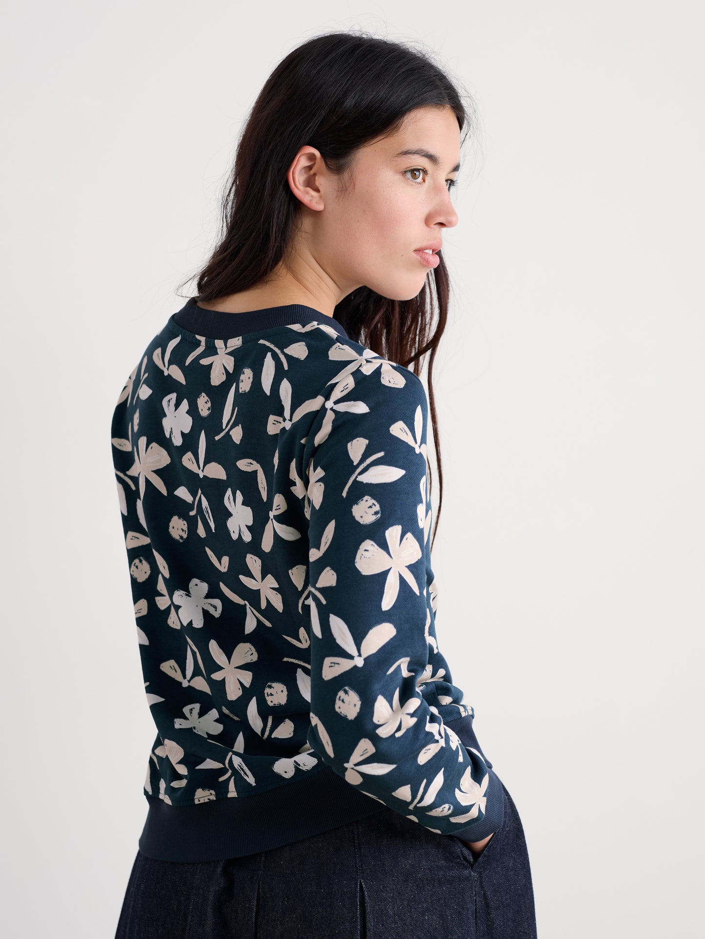 SEASALT CORNWALL - Bright Wave Crew Neck Sweatshirt - Organic Shapes Dark Lugger Sketchbook Blooms Marine Poppy Stems Sailboats Winding Meadow Mix