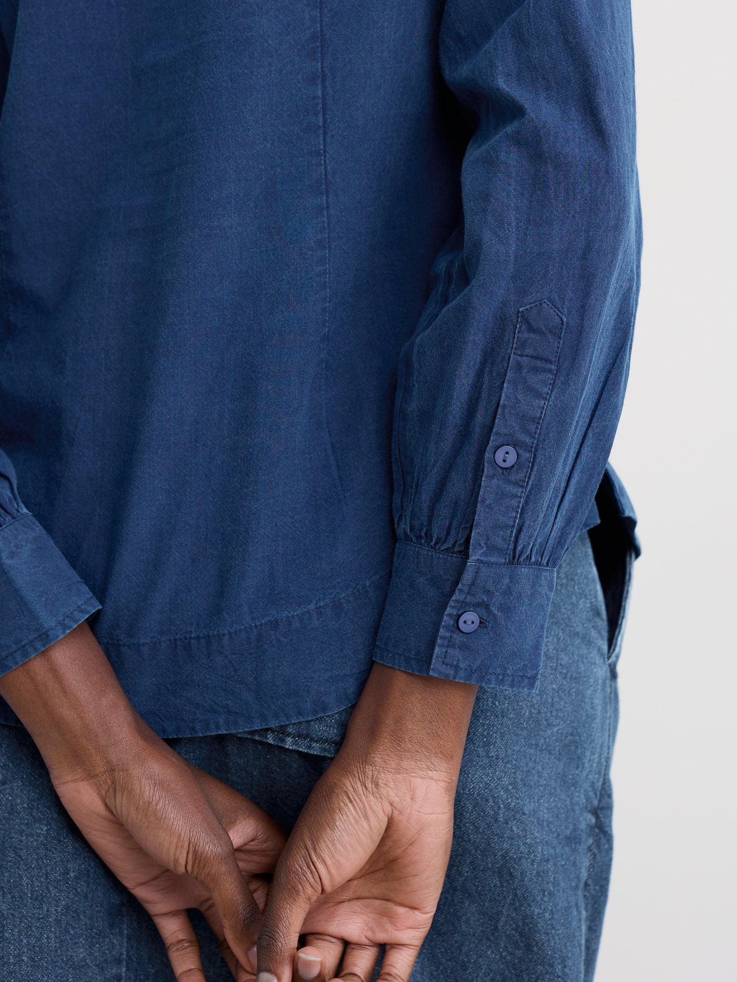 SEASALT CORNWALL - Isla Semi-Fitted Shirt - Mid Indigo