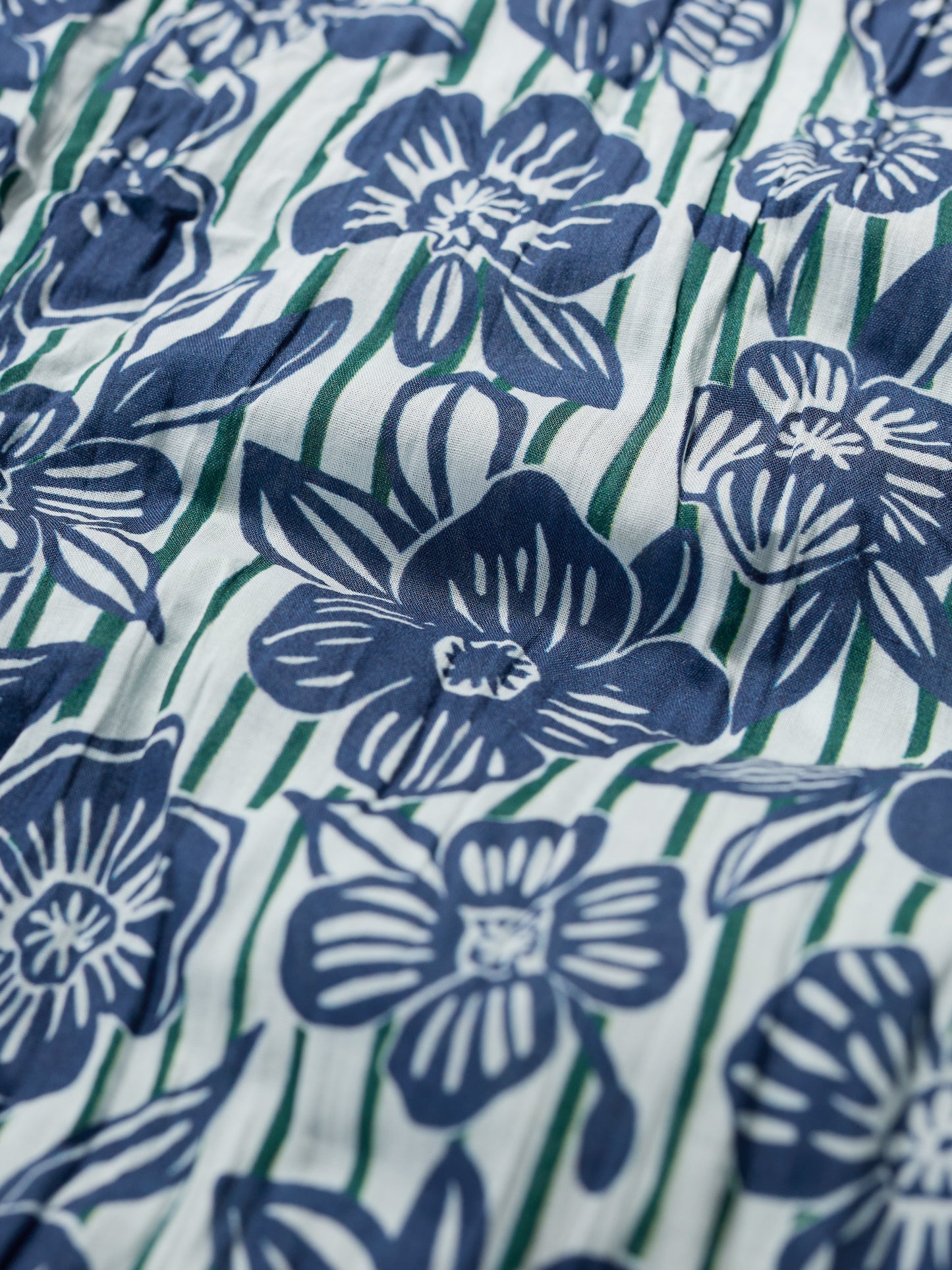 SEASALT CORNWALL - Larissa Shirt - Floral Imprint Chalk
