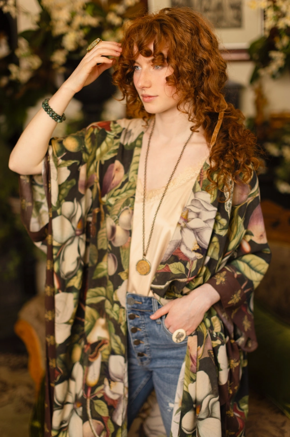Market of Stars - Fleur De Lune Goddess Starduster Kimono w/ Florals & Bees