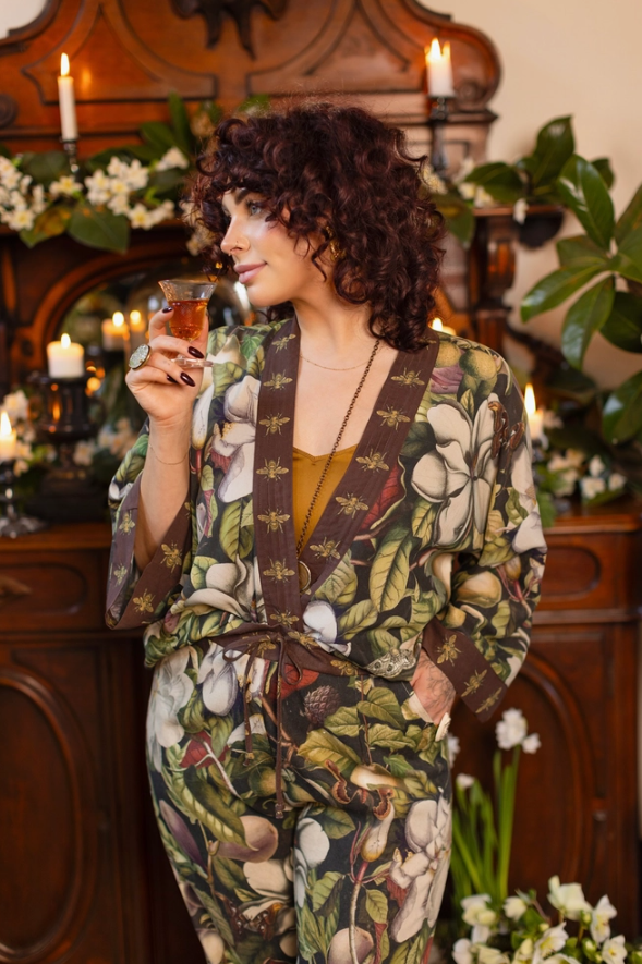 MARKET OF STARS - Fleur De Lune Pixie Duster Crop Kimono w/ Florals & Bees