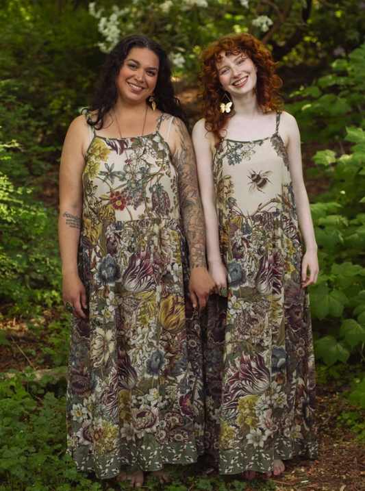 MARKET OF STARS -Love Grows Wild Bohéme Long Maxi Slip Dress w/ Bees Floral