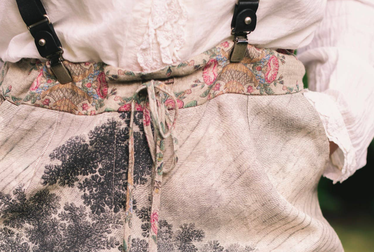 Market of Stars - Still I Rise Linen Cropped Artist Pant w/ Sunrise, Woman