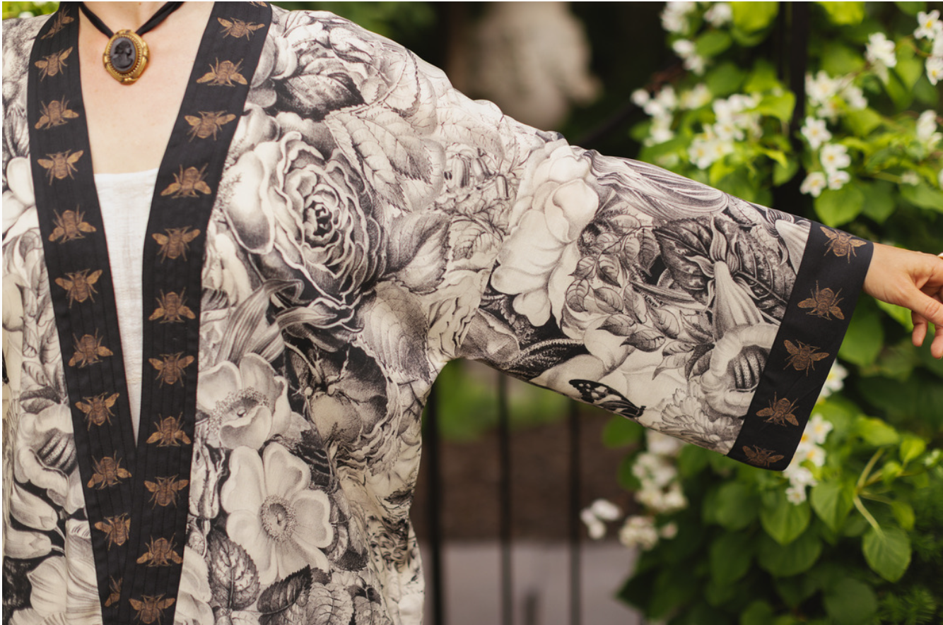 *Pre-Order. Market of Stars - Honey & the Moon Pixie Duster Crop Kimono w/ Florals & Bees