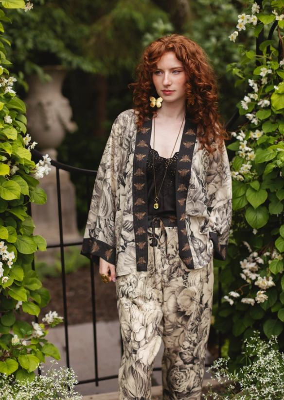 *Pre-Order. Market of Stars - Honey & the Moon Pixie Duster Crop Kimono w/ Florals & Bees