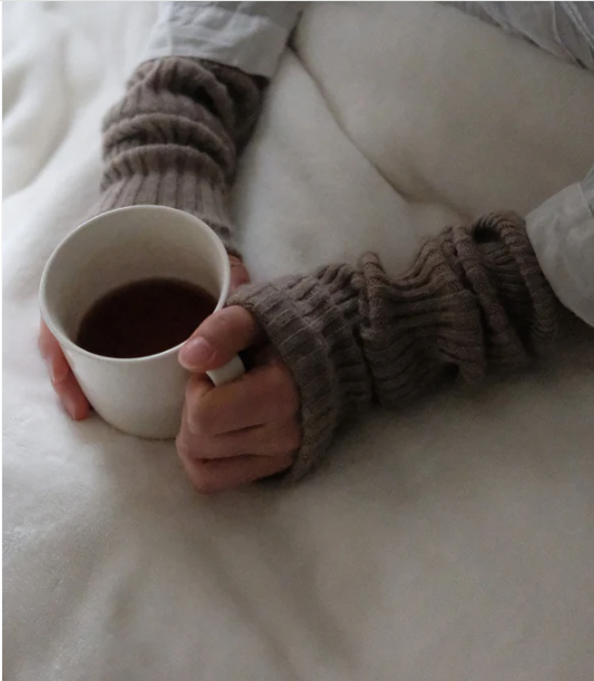 NISHIGUCHI KUTSUSHITA : alpaca wool arm and leg warmers