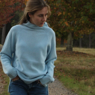 ERIBÉ Knitwear -  Corry Raglan Sweater - Angelite