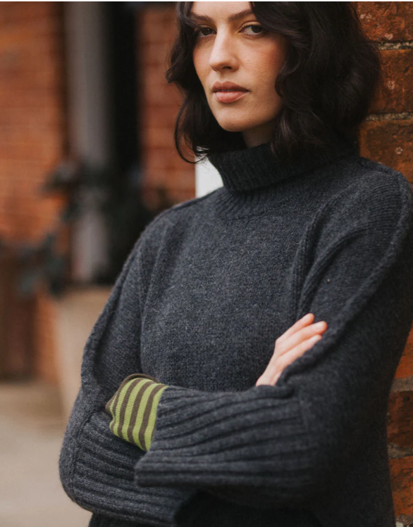 MONTAIGNE - Balmain Pure New Zealand Lambswool Roll Neck Sweater- Charcoal