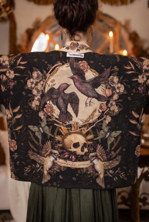 Market of Stars - Momento Pixie Duster Crop Kimono w/ Starling & Skull