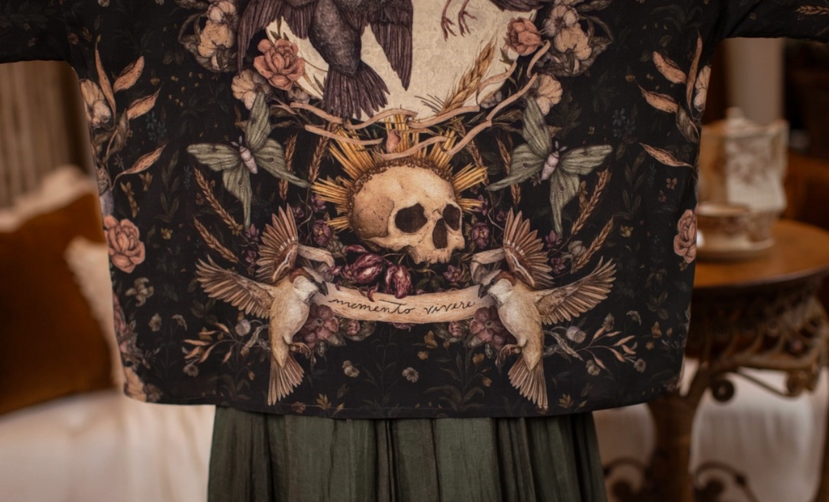 Market of Stars - Momento Pixie Duster Crop Kimono w/ Starling & Skull