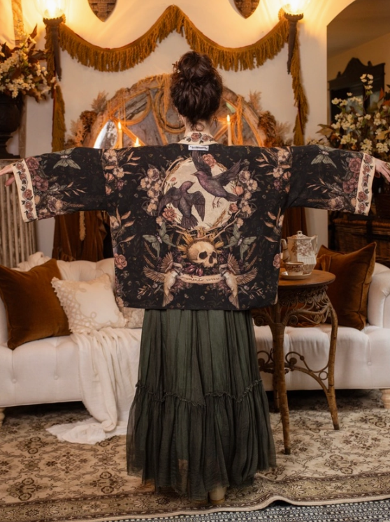 Market of Stars - Momento Pixie Duster Crop Kimono w/ Starling & Skull
